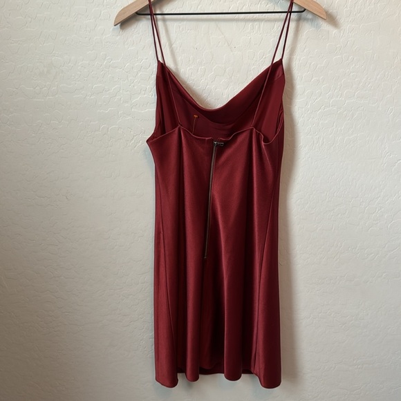 Alice + Olivia Harmony Rust Red Drapey Mini Slip dress size 6 - Picture 8 of 10